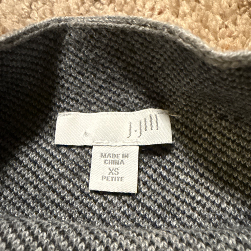 Women's J.Jill Gray & Black Plaid Cowl Neck Sweater XSP - Picture 2 of 7